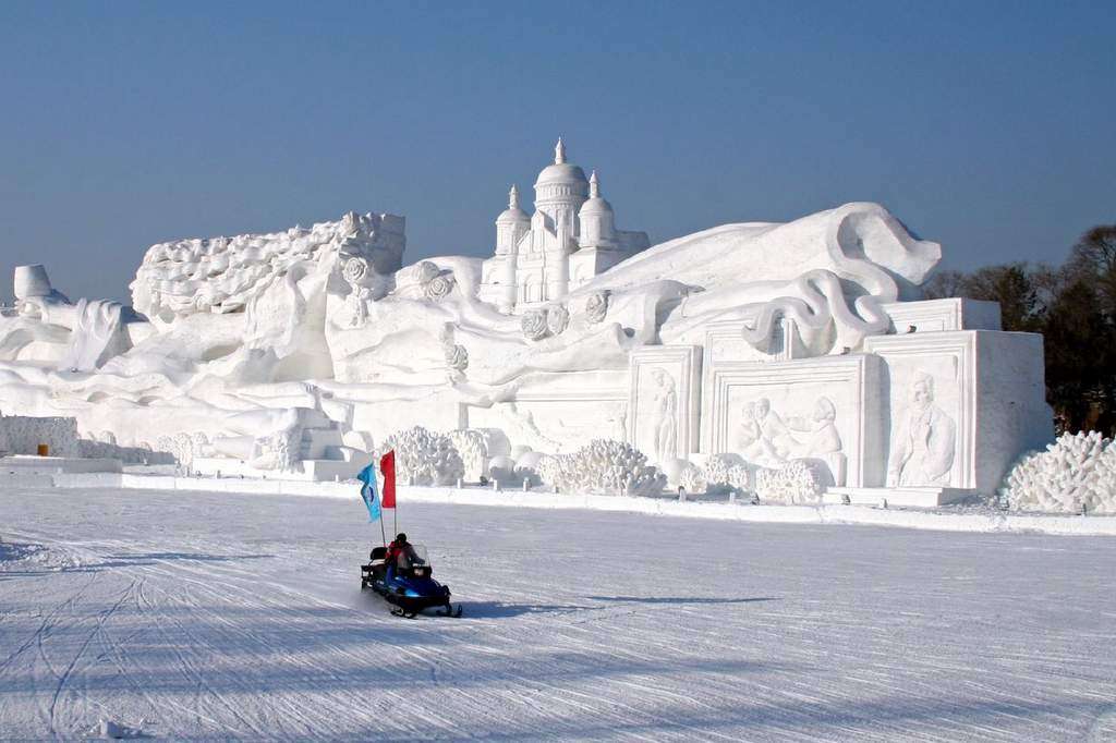 Winter in the North: Harbin Ice Lanterns and Skiing